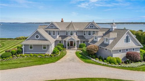 135 Cliff Dr, Narragansett, RI, 02882-1901 | Card Image