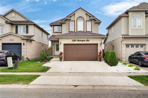 2560 Meadowgate Blvd, London, ON, N6M1L8 | Card Image