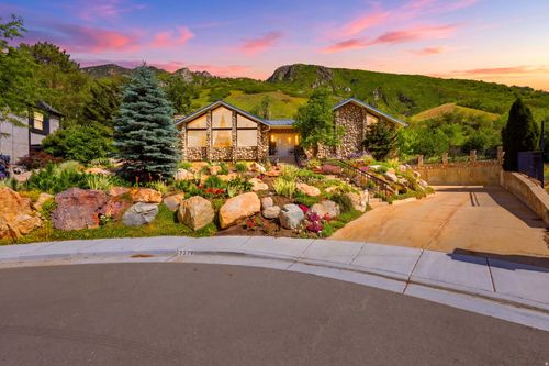 7379 S Silver King Cir, Cottonwood Heights, UT, 84121-4612 | Card Image
