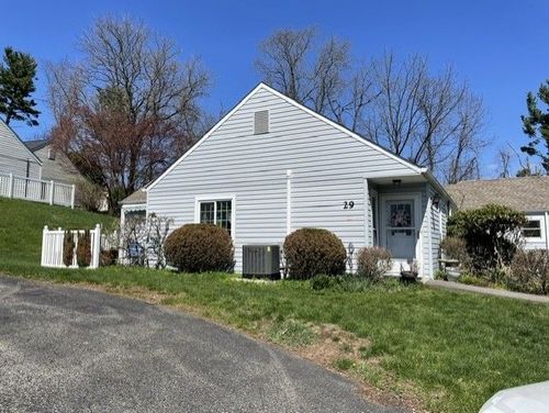 29 Blueberry Ln, Wexford, PA, 15090-7544 | Card Image