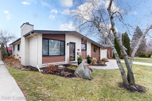 4106 Edgeland Ave, Royal Oak, MI, 48073-2285 | Card Image