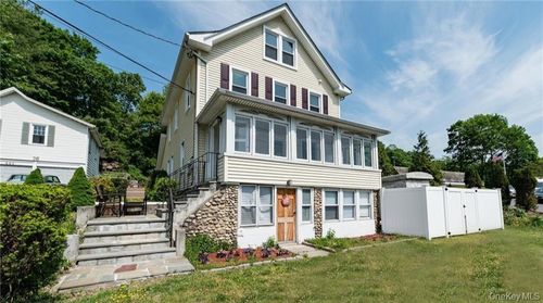 3-227 Saw Mill River Rd, Millwood, NY, 10546-1157 | Card Image
