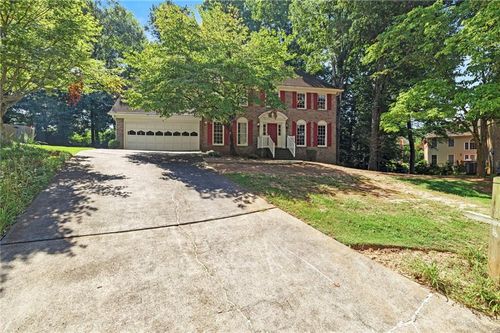 2501 Pine Cove Dr, Tucker, GA, 30084-3443 | Card Image