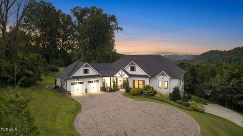 1590 Prospects Way, Johnson City, TN, 37615-5218 | Card Image