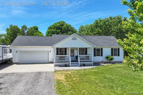 5825 Cobblestone Dr, North Branch, MI, 48461-8887 | Card Image