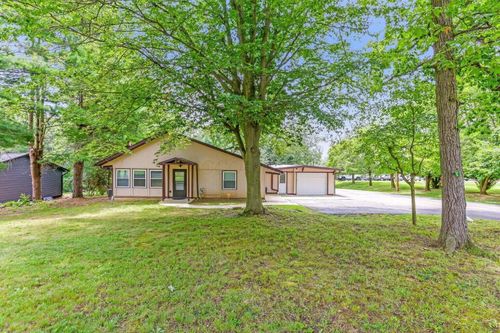 610 Military Rd, Zanesville, OH, 43701-1533 | Card Image