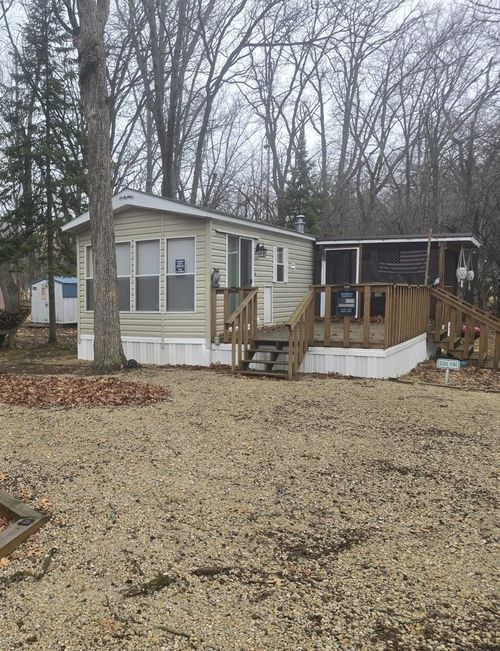 17/20 & 21 Woodhaven, Sublette, IL, 61367 | Card Image