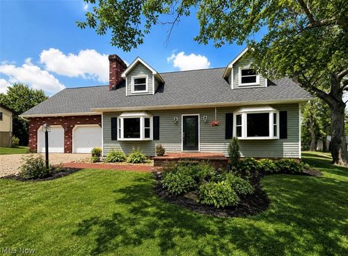 450 Jeffrey Ln, Zanesville, OH, 43701-9773 | Card Image