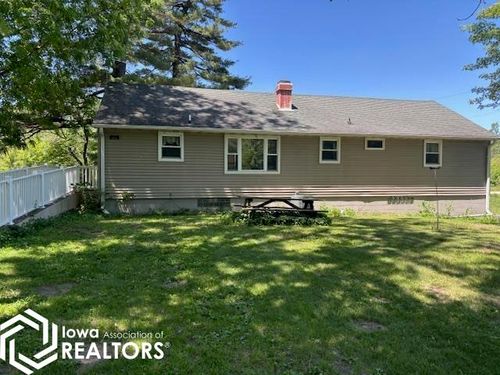 500 S 8th St, Oquawka, IL, 61469-9553 | Card Image