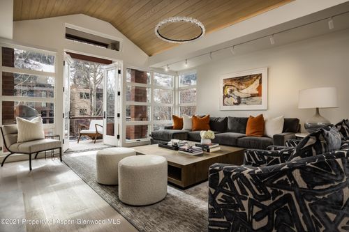 704 E Hyman Ave, Aspen, CO, 81611-2080 | Card Image