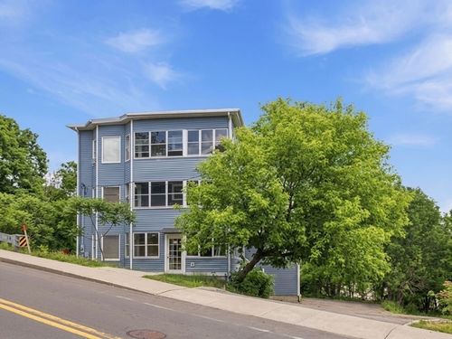 560 Pleasant St, Gardner, MA, 01440-3170 | Card Image
