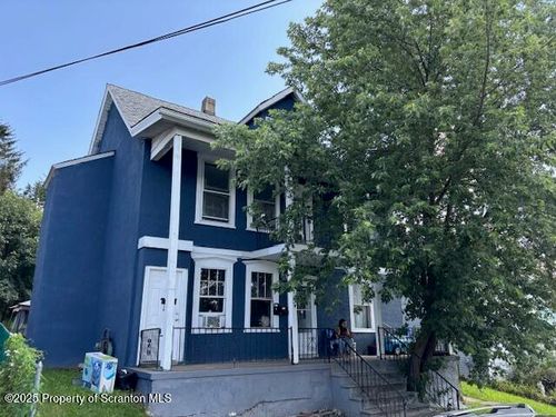 l-310 Oak St, Dunmore, PA, 18512-2918 | Card Image