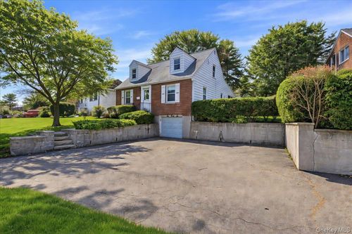 136 Roundhill Drive, Yonkers, NY, 10710 | Card Image