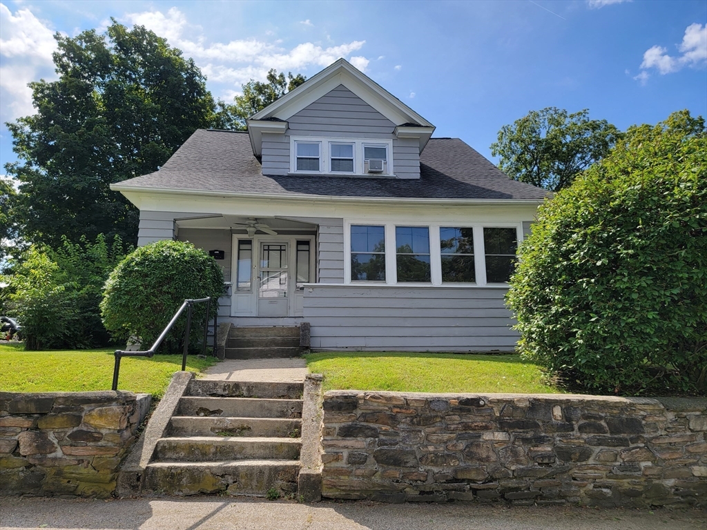 Hamilton St, Millbury, MA 01527