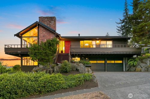 3455 35th Ave W, Seattle, WA, 98199-1611 | Card Image