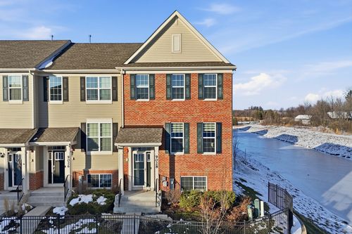 9028 Disbrow St, Huntley, IL, 60142-6043 | Card Image