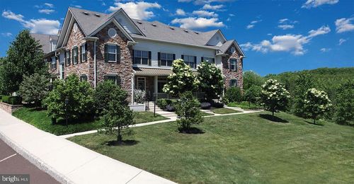 208 Summer Ct, Sellersville, PA, 18960-2883 | Card Image