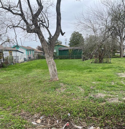 2608 Wayne St, Houston, TX, 77026-7645 | Card Image
