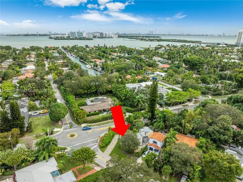 8634 Ne 10th Ave, Miami, FL, 33138-3640 | Card Image