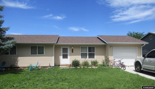 1907 Cardinal St, Worland, WY, 82401-4240 | Card Image