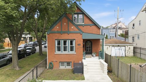 3141 N Richmond Street, Chicago, IL, 60618 | Card Image