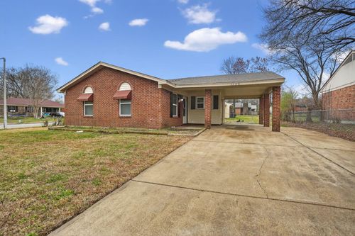 3325 Cedar Springs Dr, Memphis, TN, 38128 | Card Image
