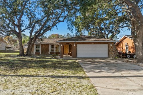 7350 Landmark Dr, Spring Hill, FL, 34606-6355 | Card Image