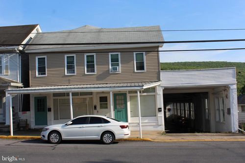 224 W Market St, Williamstown, PA, 17098-1571 | Card Image