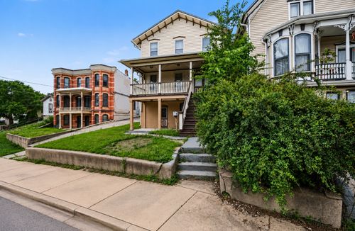 217 Michigan St, Elgin, IL, 60120-6575 | Card Image