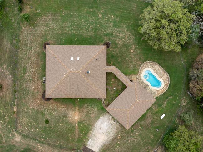10565 N Highway 77, House other with 3 bedrooms, 3 bathrooms and 4 parking in Lexington TX | Image 34