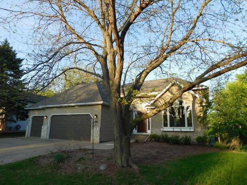 6462 Kingfisher Ct, Lino Lakes, MN, 55014-1954 | Card Image