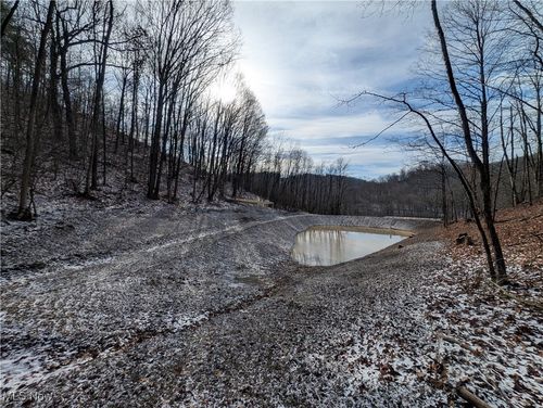 1054 Bergholz Rd Se, Bergholz, OH, 43908-9605 | Card Image