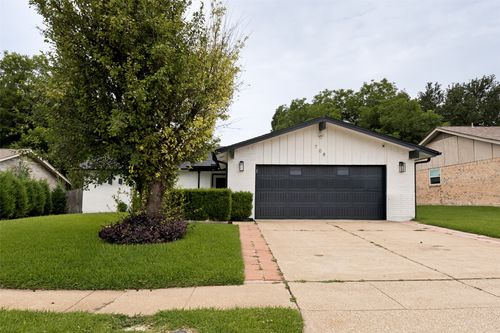 708 Glen Rock Pl, Arlington, TX, 76014-2133 | Card Image