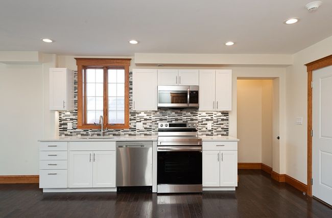2 - 44 Maple St, Condo with 1 bedrooms, 1 bathrooms and null parking in Danvers MA | Image 9