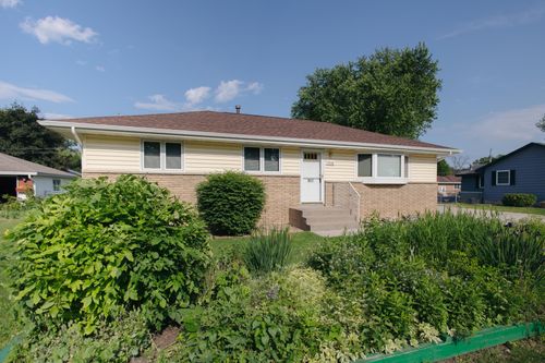 7218 Oliver Ave N, Brooklyn Center, MN, 55430-1050 | Card Image