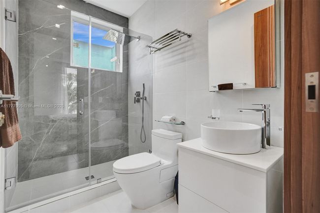 201 Buttonwood Dr, House other with 5 bedrooms, 7 bathrooms and null parking in Key Biscayne FL | Image 61