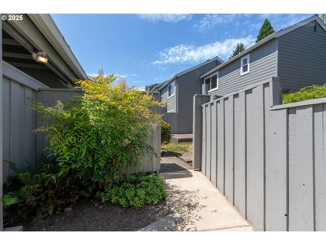 5312 Sw Erickson Ave, Condo with 2 bedrooms, 2 bathrooms and 1 parking in Beaverton OR | Image 33