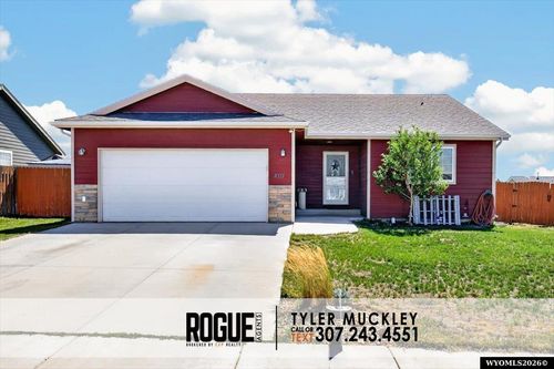 2111 Castlerock St, Bar Nunn, WY, 82601-7705 | Card Image