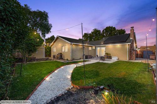 427 Temple Dr, Vacaville, CA, 95687-5147 | Card Image