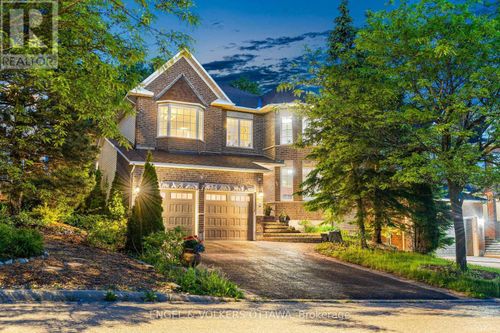 8 Glenrill Pl, Kanata, ON, K2M2T6 | Card Image