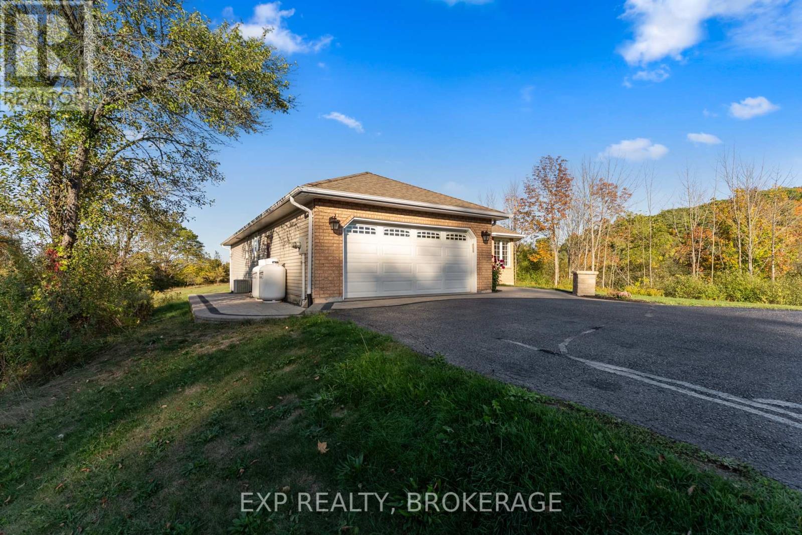 Residential in Quinte West (Murray Ward) 3