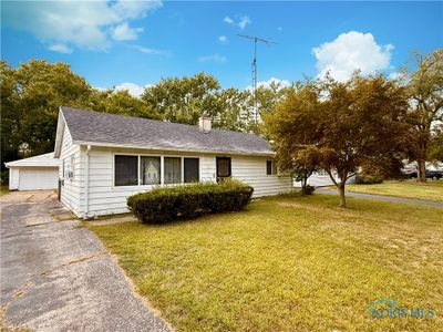 115 Independence Road, House other with 3 bedrooms, 1 bathrooms and 2 parking in Toledo OH | Image 2