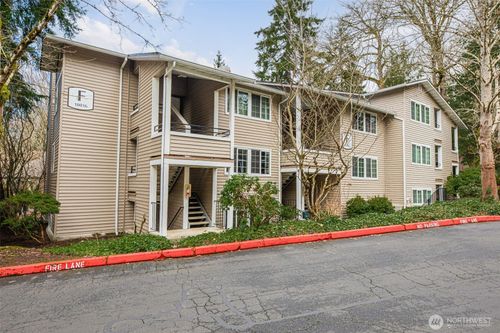 f201-10016 Ne 120th Ln, Kirkland, WA, 98034-6655 | Card Image
