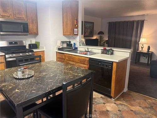 2052-1365 Crafton Ave, Mentone, CA, 92359-1348 | Card Image