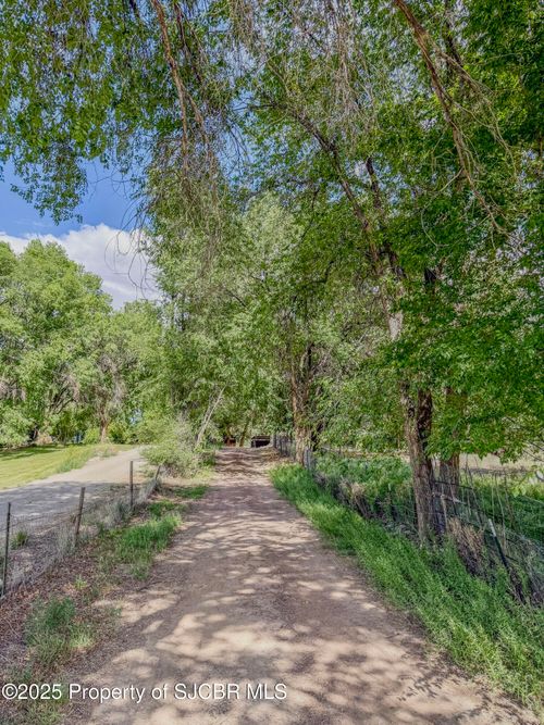 112 Harbour Ln, Farmington, NM, 87401-1647 | Card Image