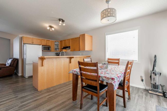 215 Heritage Court W, Home with 4 bedrooms, 2 bathrooms and 2 parking in Lethbridge AB | Image 15