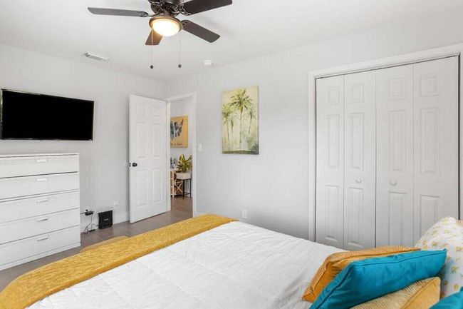 2013 Wilkins Ave, Townhouse with 2 bedrooms, 1 bathrooms and null parking in West Palm Beach FL | Image 15
