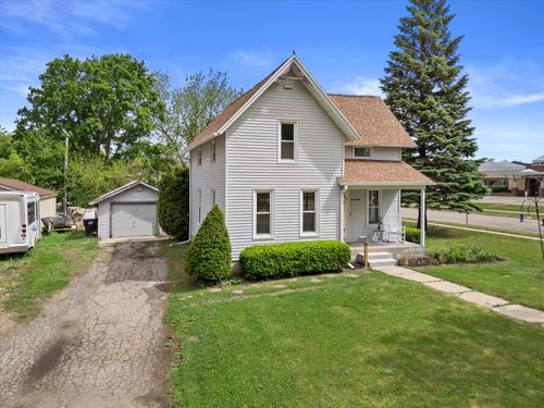 220 E Walworth St, Elkhorn, WI, 53121-1937 | Card Image