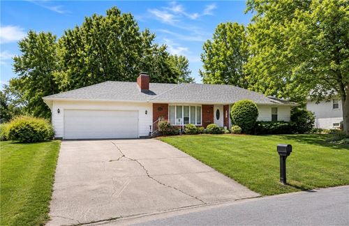 1114 Hilltop Dr, Carrollton, MO, 64633-1912 | Card Image
