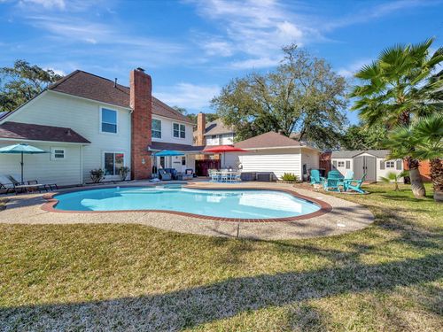 714 Crestwood Dr, El Lago, TX, 77586-5925 | Card Image